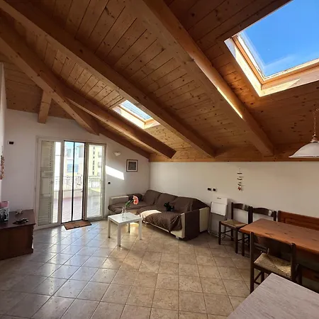 Attico Vista Mare Viserba - Penthouse With Sea View Viserba * Ρίμινι